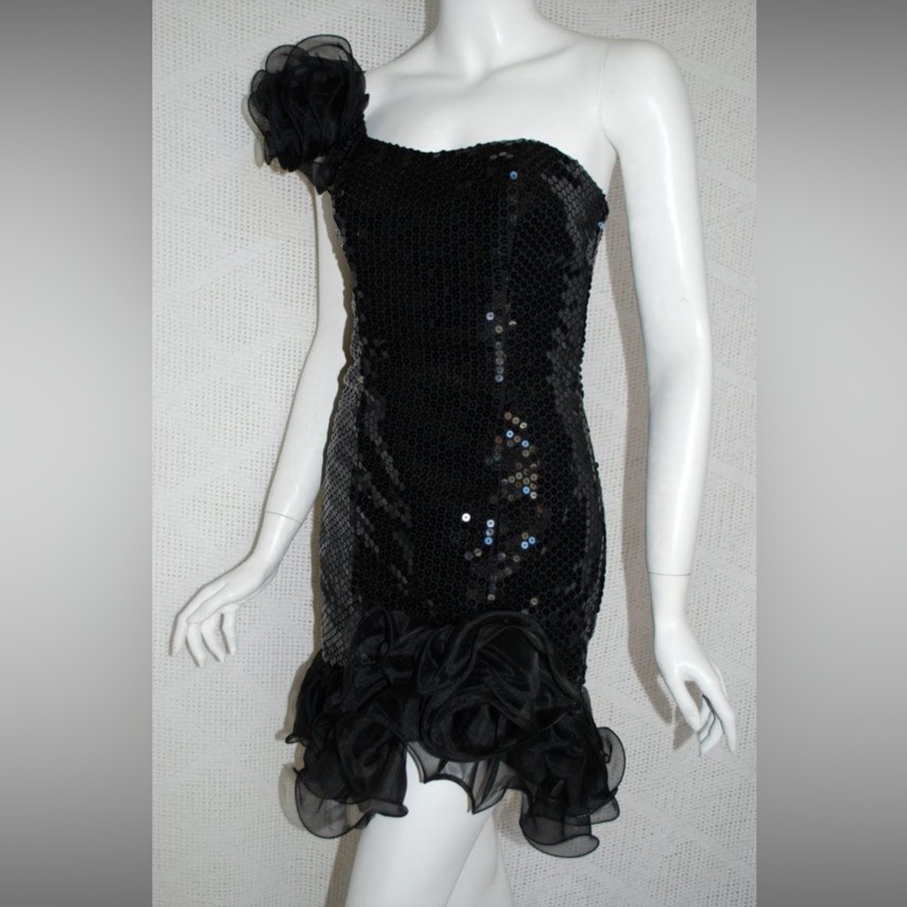 Flirtations Dress Black Sequin One Shoulder Cocktail Ruffle Trim Size 2/4 Prom